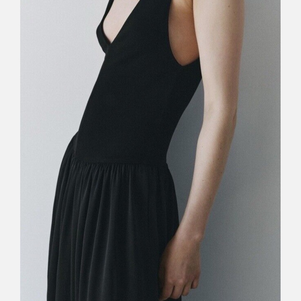 Zara Black Sleeveless Midi Dress